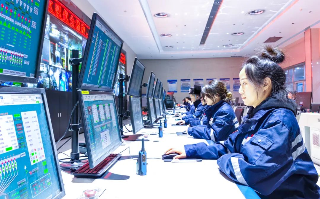 新疆宜化電石車間二一班：強(qiáng)化班組建設(shè)，筑牢基層基石(圖2)