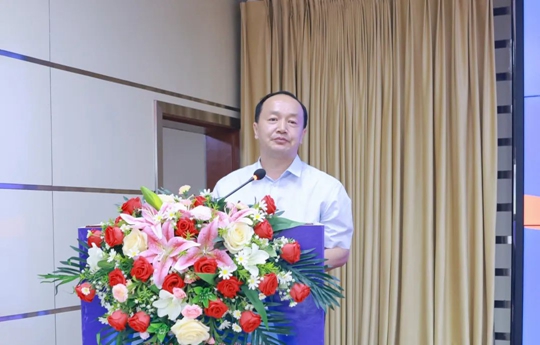 增值引領(lǐng)共贏疆來(lái)！2024宜化宜冠滴品牌戰(zhàn)略發(fā)布會(huì)在新疆輪臺(tái)縣成功舉行(圖3)